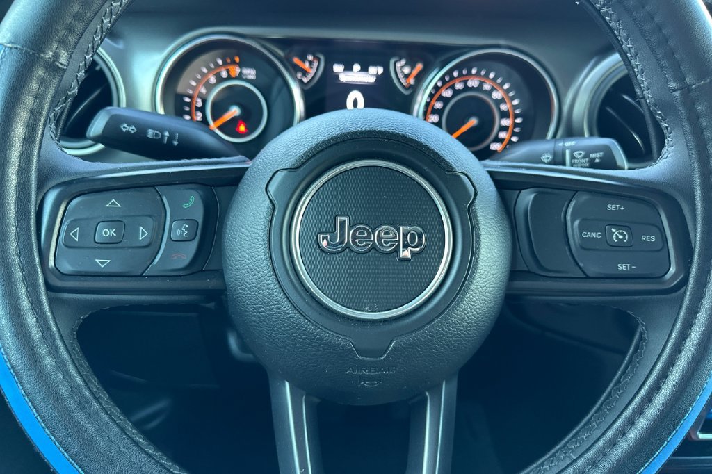 Used 2023 Jeep Gladiator Sport AWD/4WD image 29
