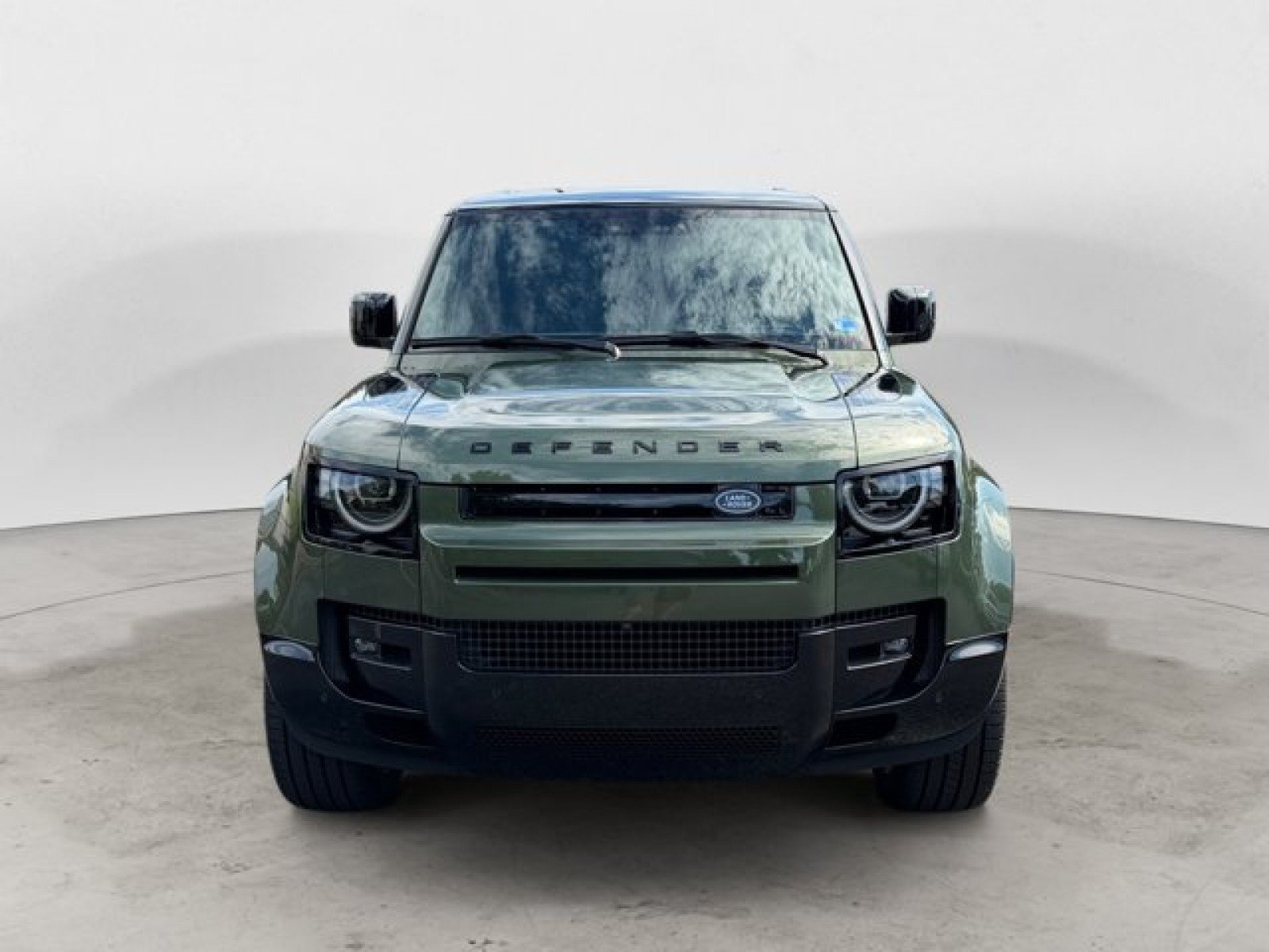 Used 2026 Land Rover Defender 110 X-Dynamic SE AWD/4WD image 8