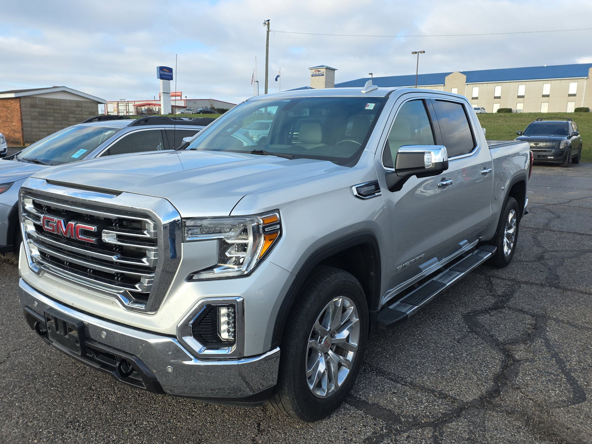 Used 2020 GMC Sierra 1500 SLT image 3