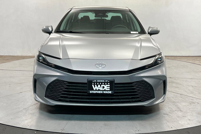 Used 2025 Toyota Camry LE FWD image 8