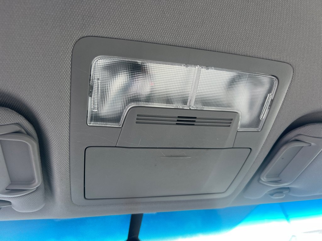 Used 2015 Toyota Camry SE FWD image 37
