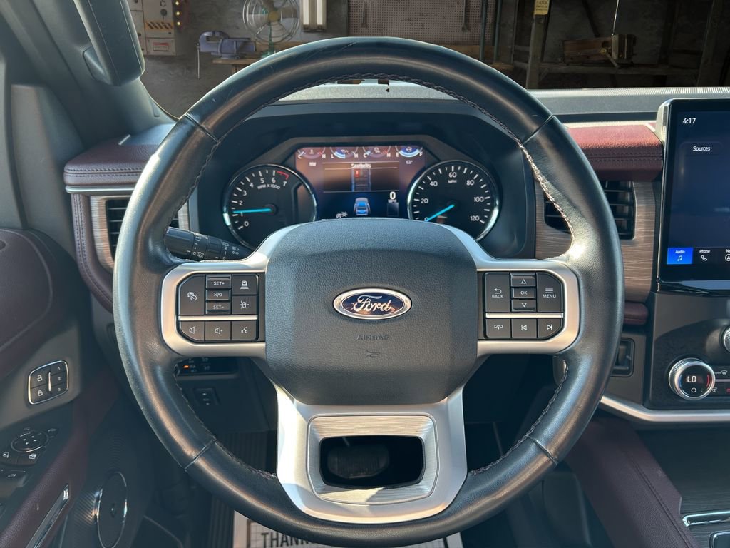 Used 2024 Ford Expedition Limited image 19
