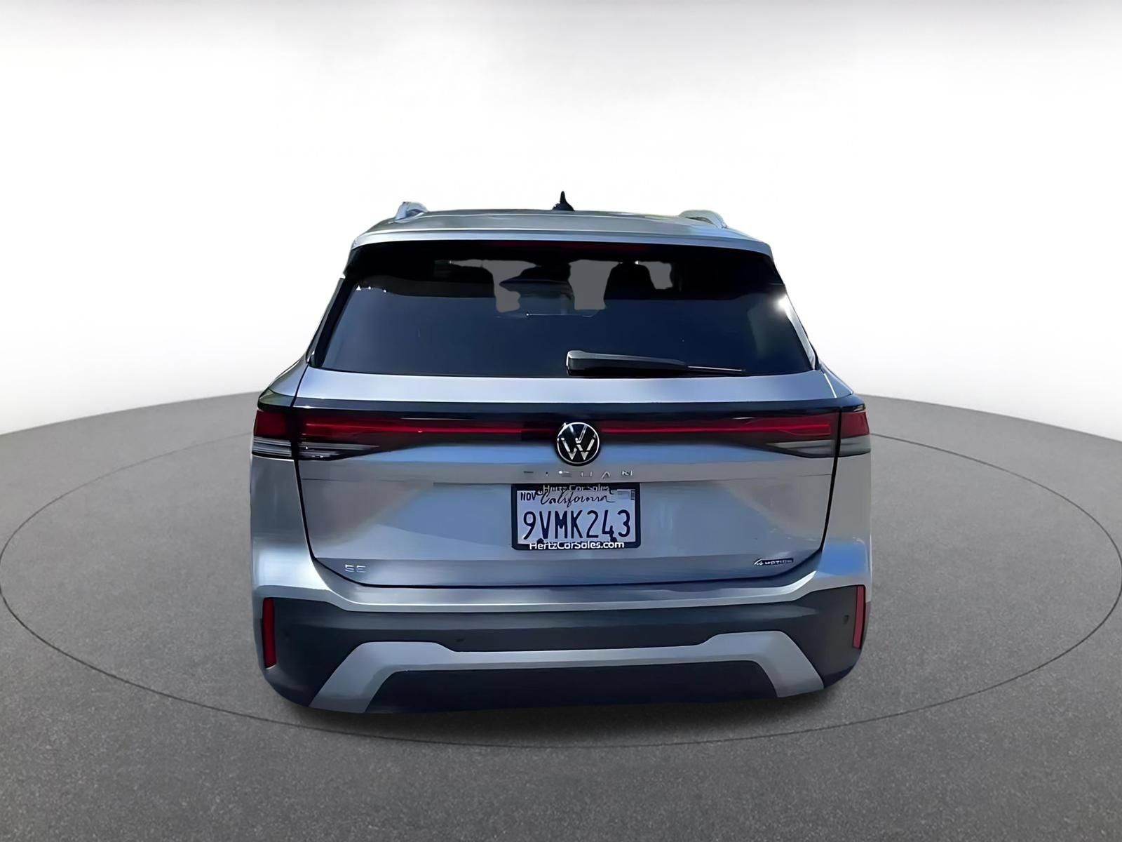 Used 2026 Volkswagen Tiguan SE AWD/4WD image 12