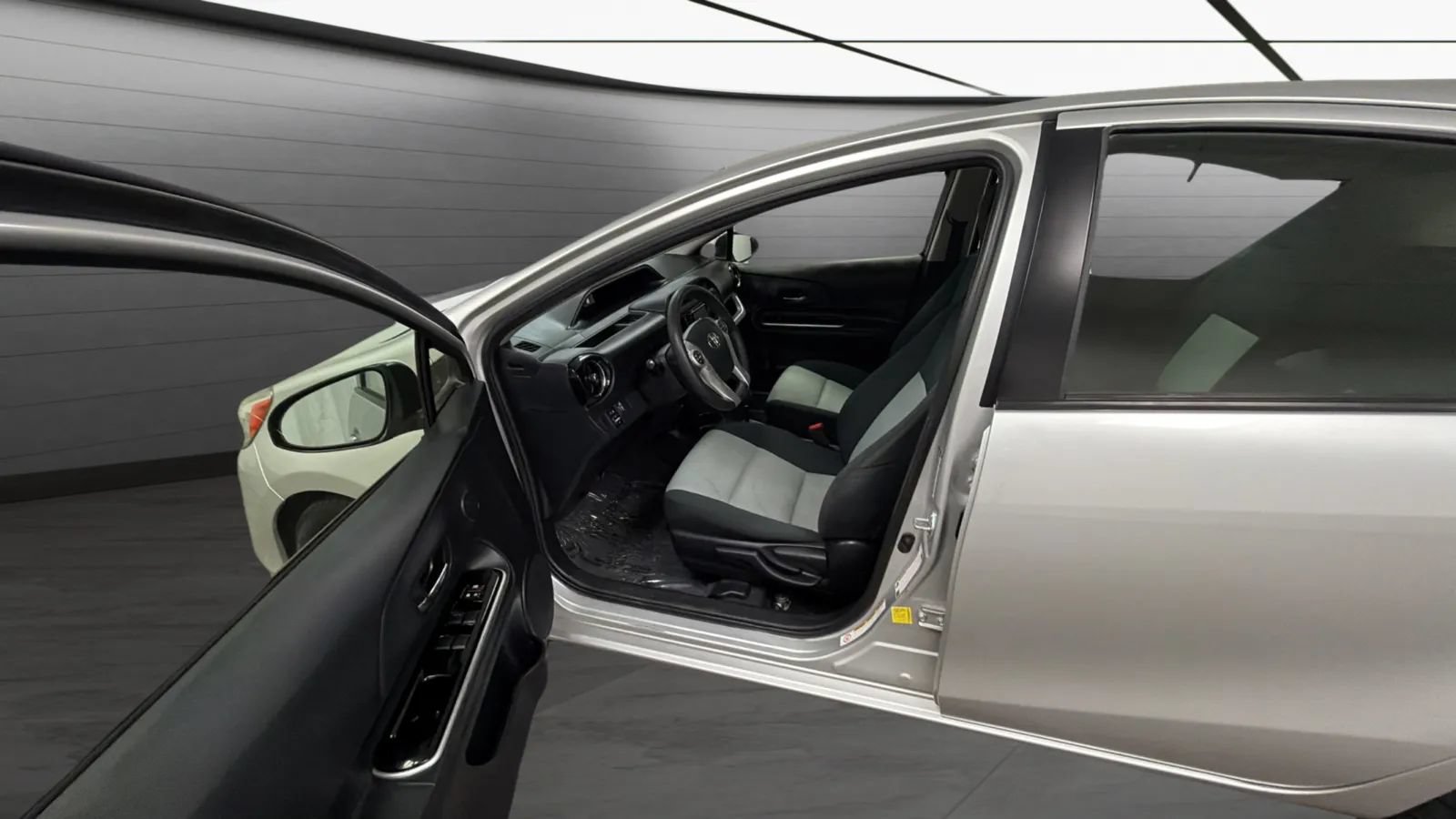 Used 2015 Toyota Prius C Two FWD image 18