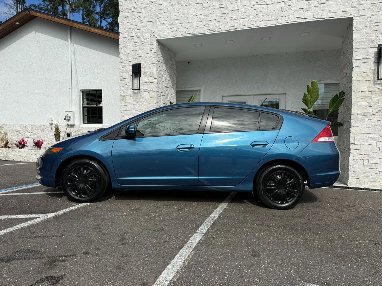 Used 2011 Honda Insight LX image 2
