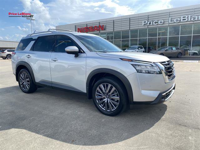 Used 2024 Nissan Pathfinder SL w/ SL Premium Package image 1