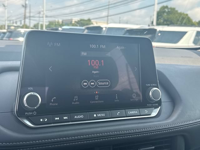 Certified 2024 Nissan Rogue S FWD image 18