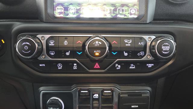 Used 2020 Jeep Gladiator Rubicon AWD/4WD image 16