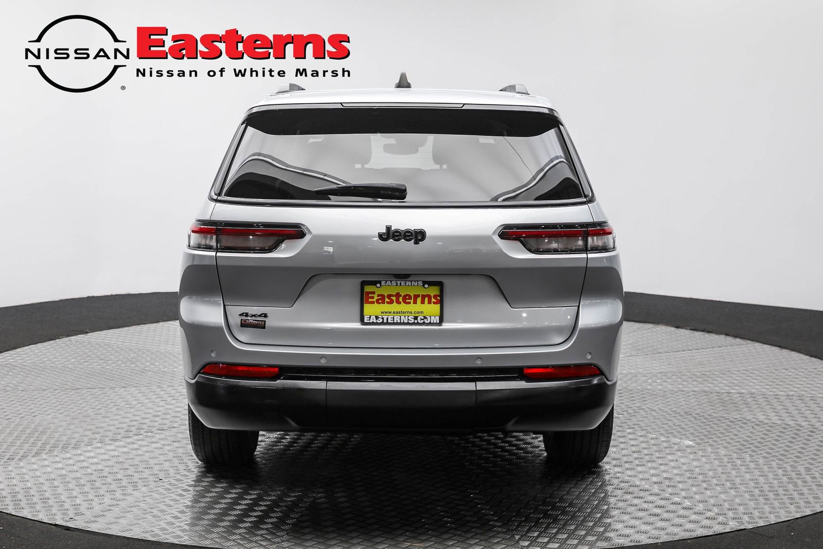 Used 2024 Jeep Grand Cherokee L Laredo image 9