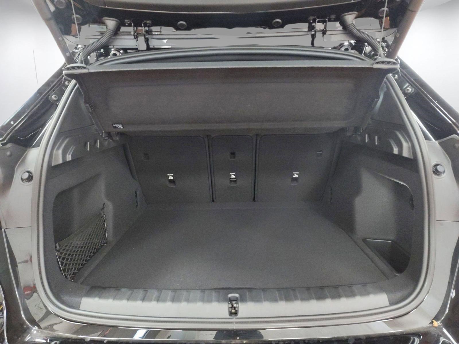 Used 2025 BMW X1 xDrive28i w/ Premium Package image 19