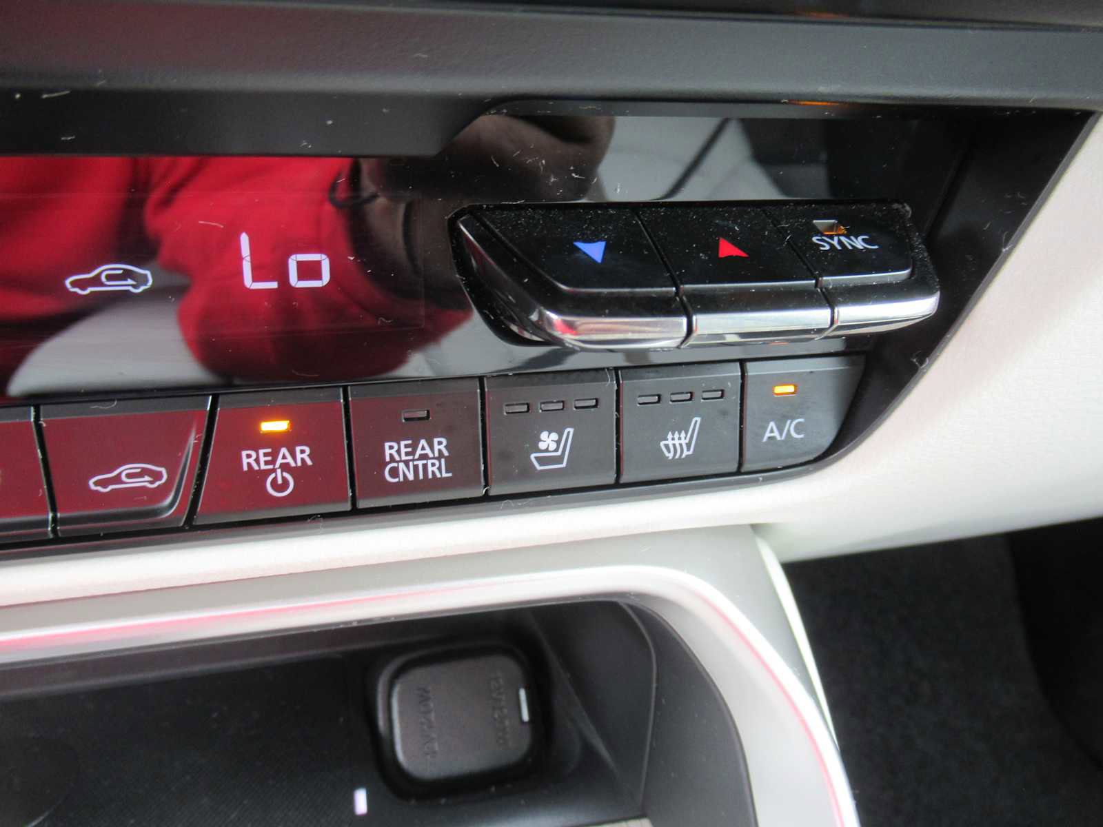 Used 2024 MAZDA CX-90 3.3 Turbo w/ Premium Plus Pkg image 34