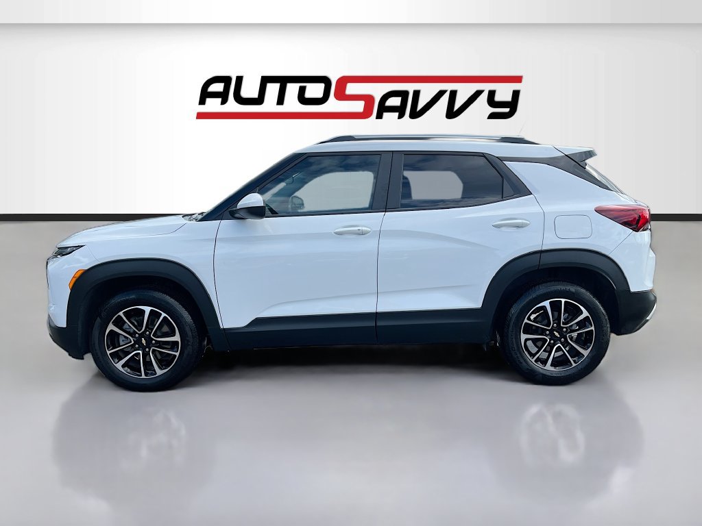 Used 2025 Chevrolet TrailBlazer LT w/ LT Cold Weather Package FWD image 4