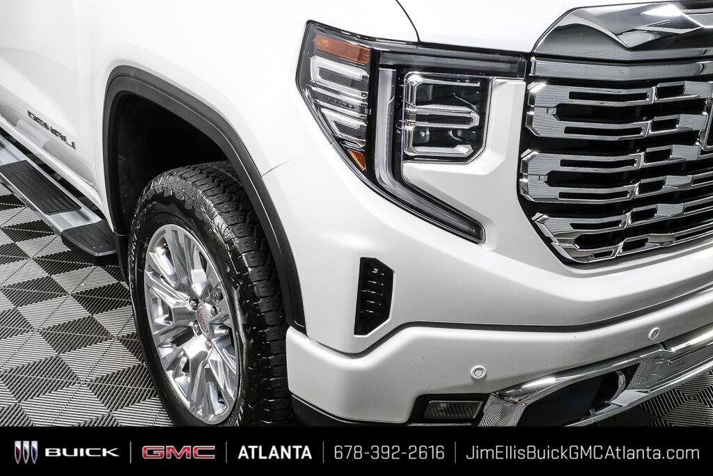 Used 2025 GMC Sierra 1500 Denali w/ Technology Package AWD/4WD image 37