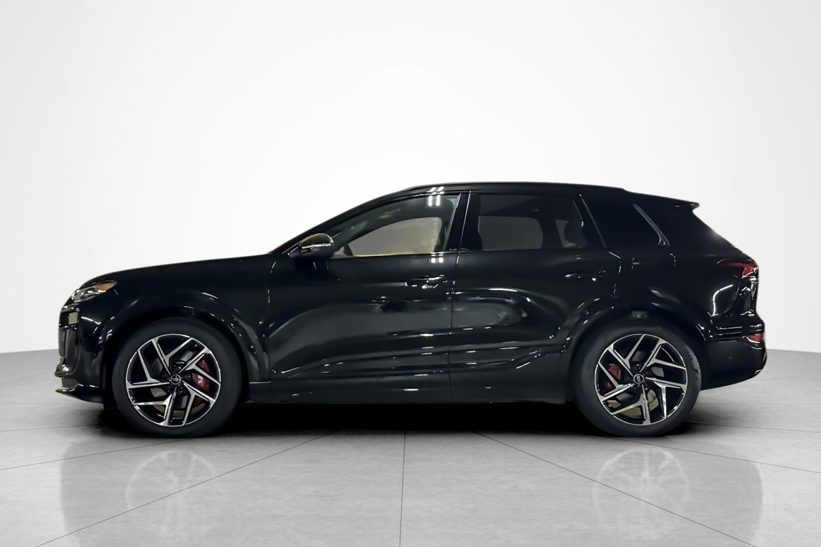New 2027 Audi SQ6 e-tron Premium Plus AWD/4WD image 3