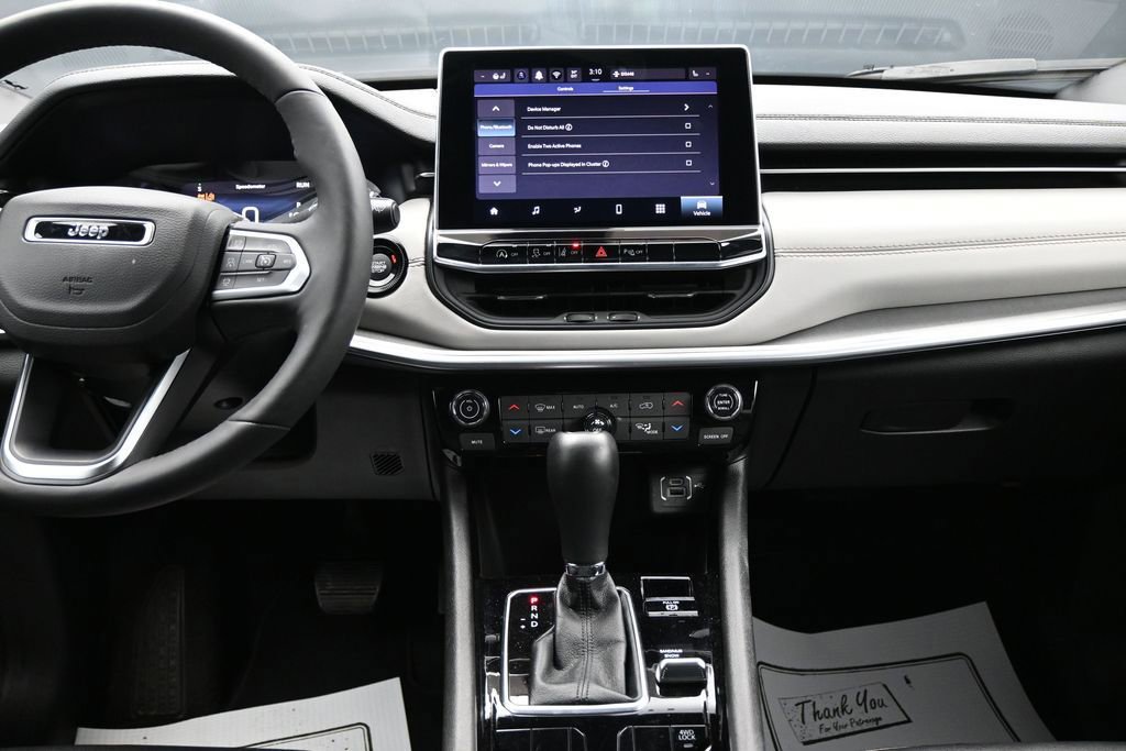 Used 2025 Jeep Compass Limited AWD/4WD image 16