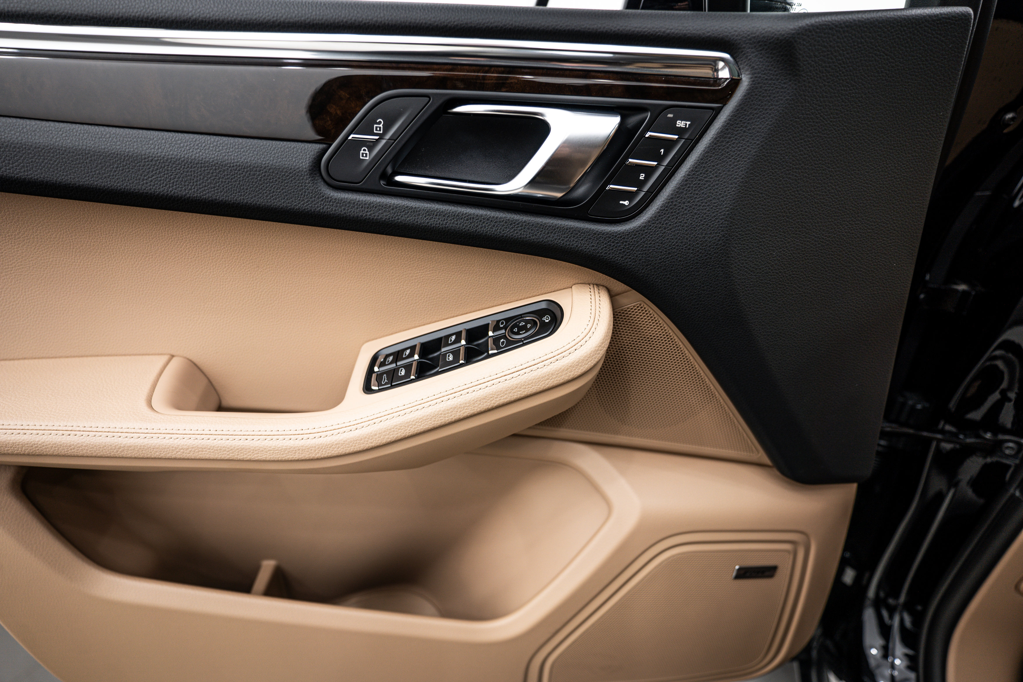 New 2026 Porsche Macan image 17