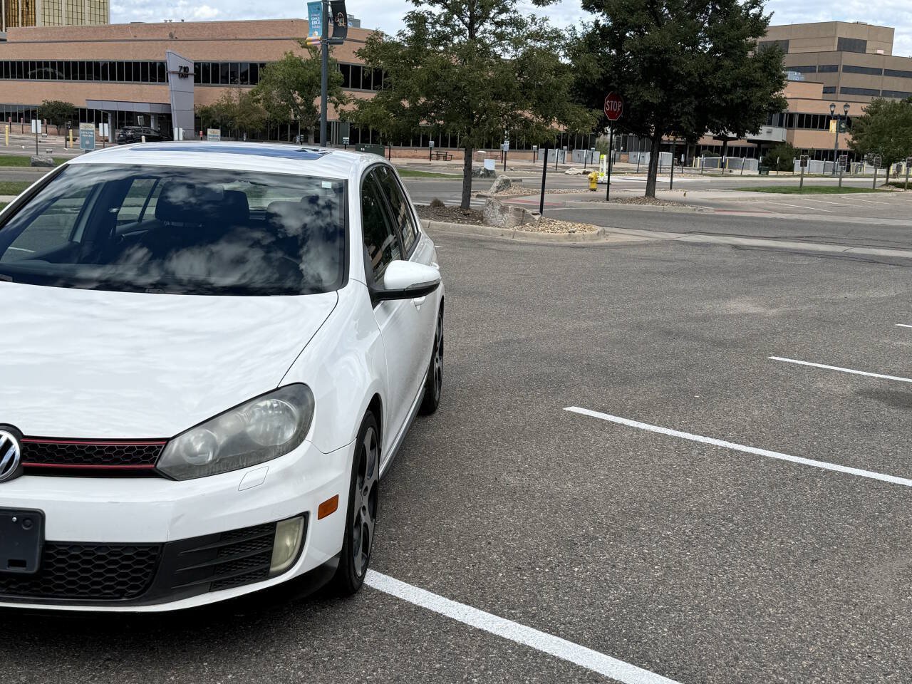 Used 2012 Volkswagen GTI 4-Door FWD image 2