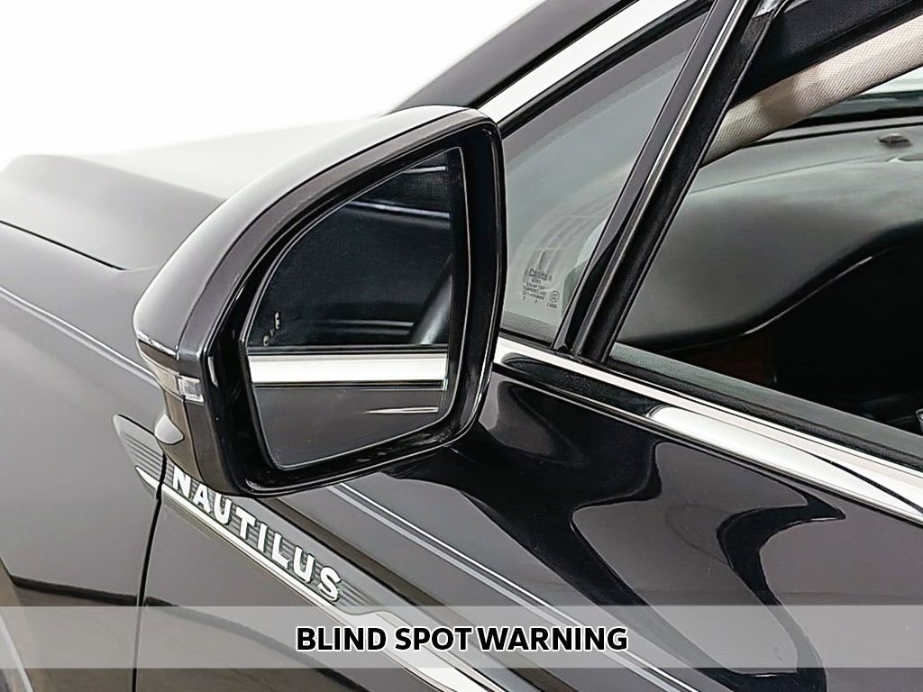 Used 2022 Lincoln Nautilus Reserve image 5