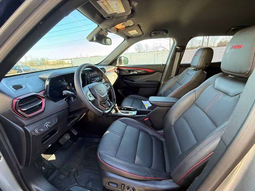 Used 2025 Chevrolet TrailBlazer RS w/ Convenience Package image 27
