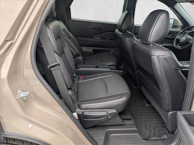 Used 2023 Nissan Pathfinder Rock Creek AWD/4WD image 17