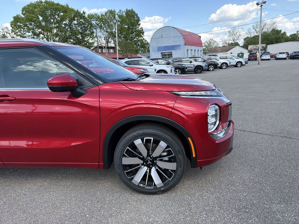 New 2026 Mitsubishi Outlander SEL AWD/4WD image 2