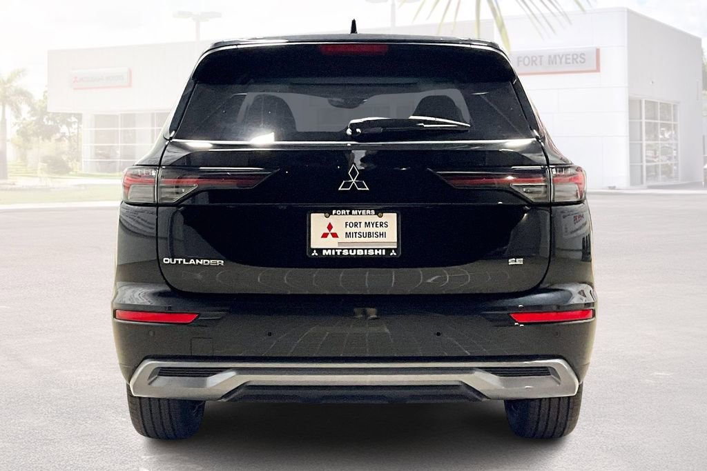 New 2026 Mitsubishi Outlander SE AWD/4WD image 4