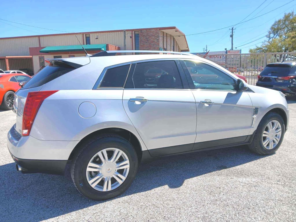 Used 2010 Cadillac SRX Luxury image 5