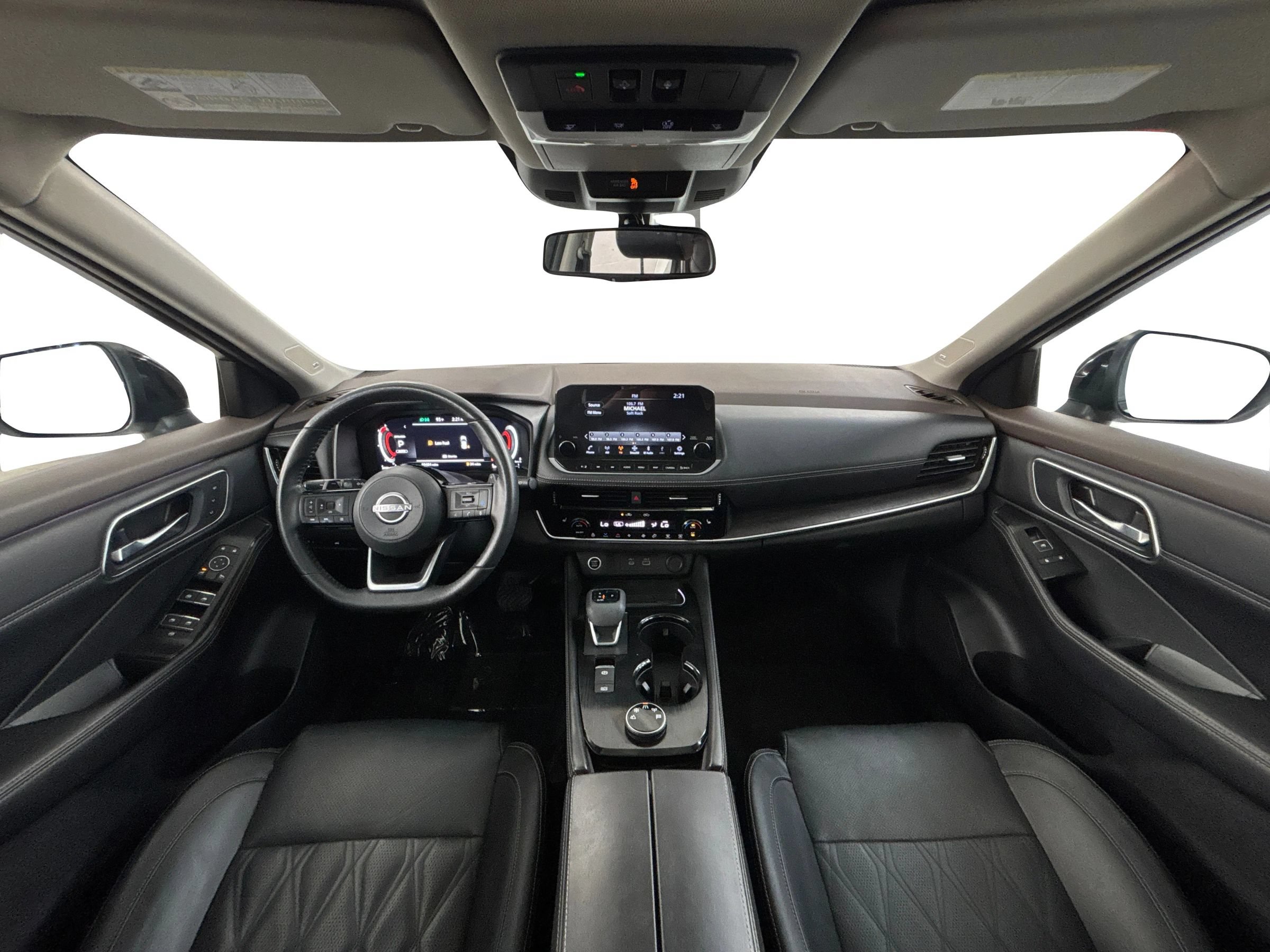 Used 2022 Nissan Rogue Platinum w/ Head-Up Display Package AWD/4WD image 17