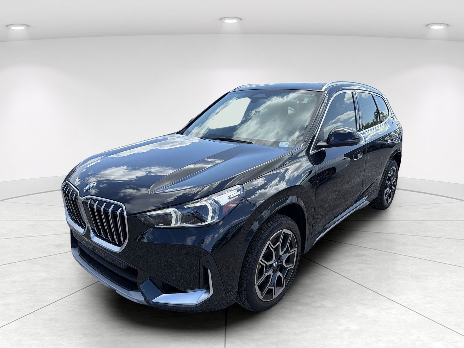 New 2026 BMW X1 xDrive28i w/ Convenience Package AWD/4WD image 8