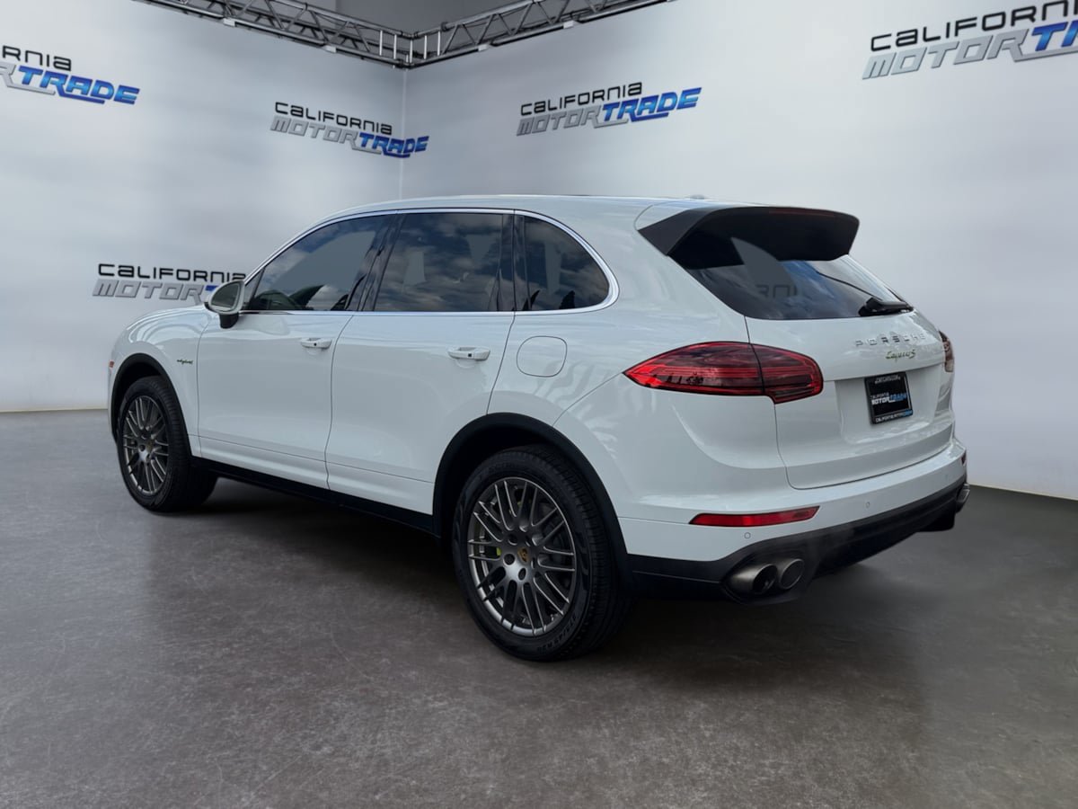 Used 2016 Porsche Cayenne S AWD/4WD image 7