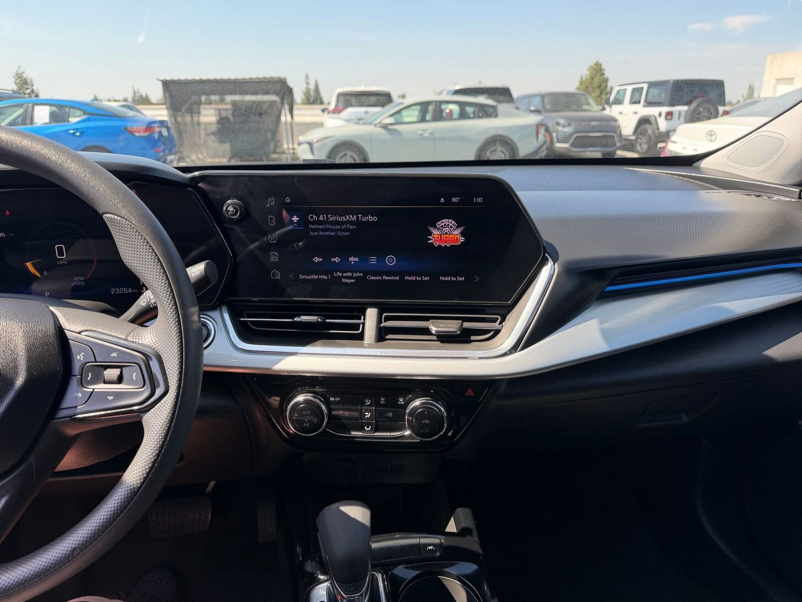 Used 2025 Chevrolet Trax LT image 17