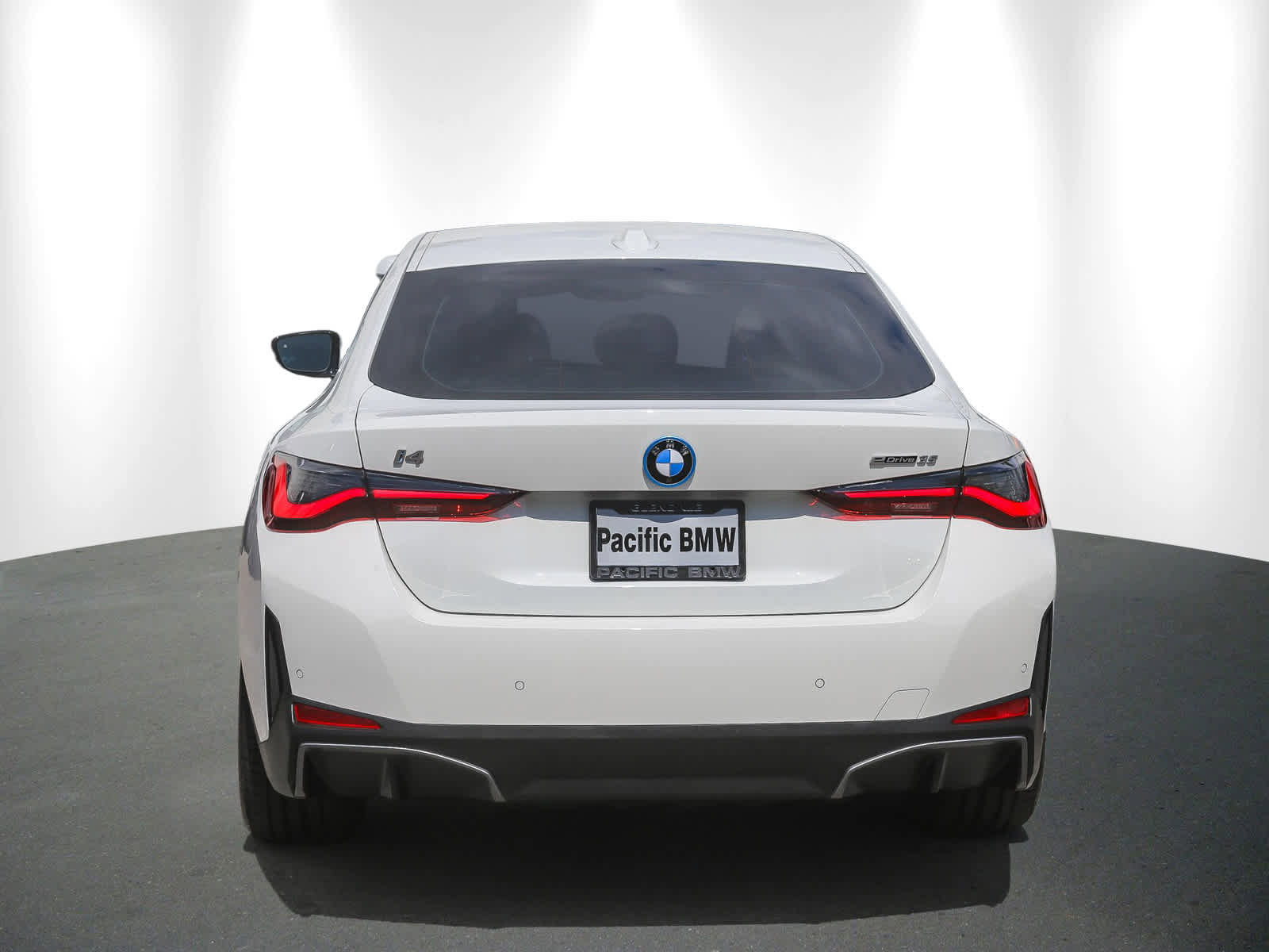 Certified 2023 BMW i4 eDrive35 image 5