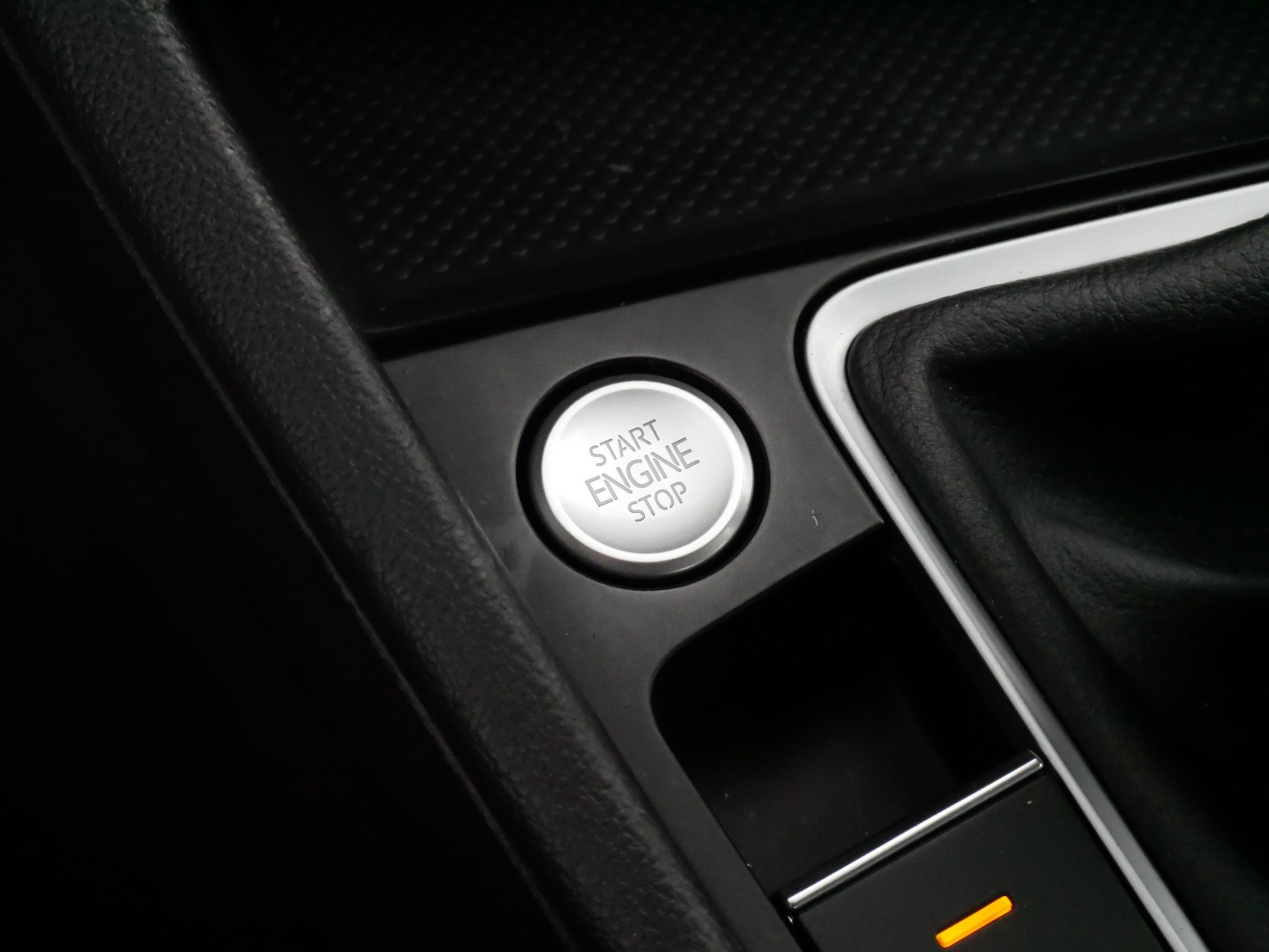 Certified 2024 Volkswagen Jetta SE FWD image 28