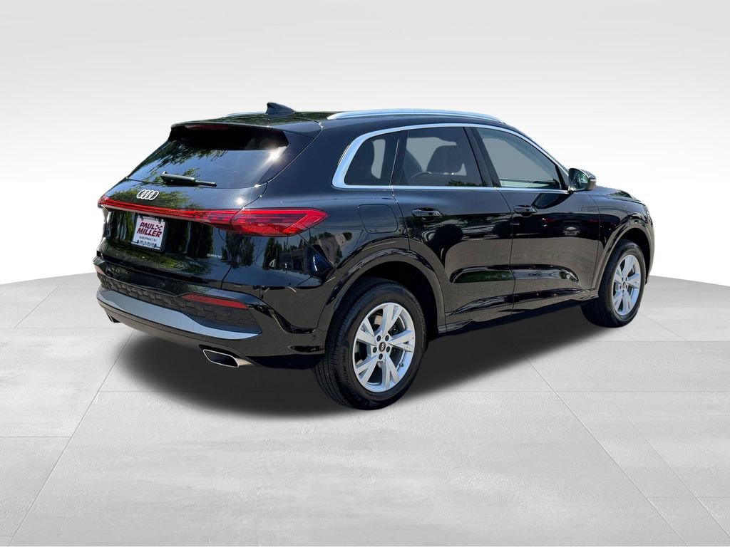 Used 2025 Audi Q5 Premium w/ Convenience Package AWD/4WD image 9