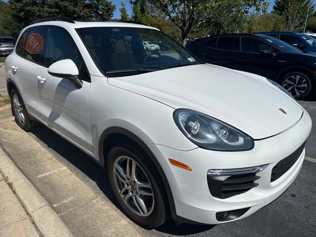 Used 2016 Porsche Cayenne AWD/4WD image 4