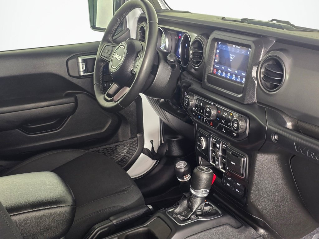 Used 2023 Jeep Wrangler Unlimited w/ Cold Weather Group AWD/4WD image 28