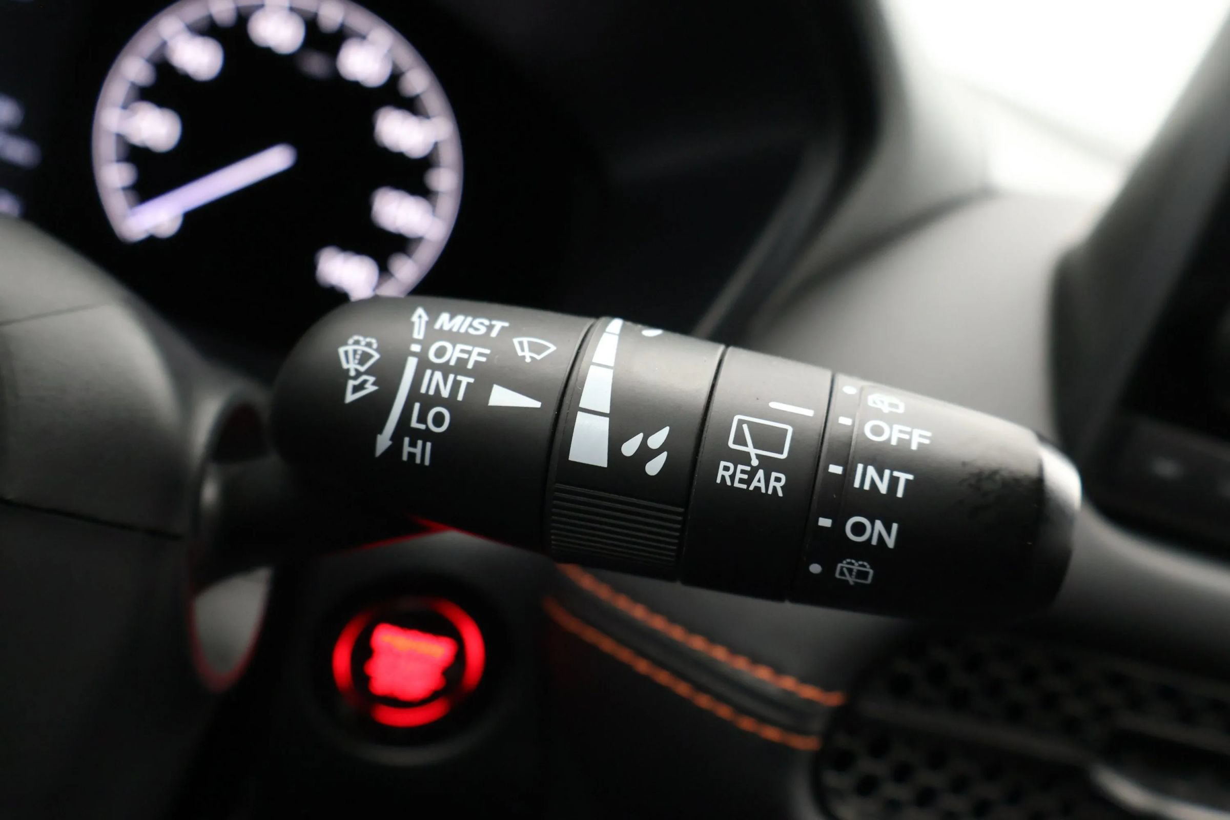 Used 2025 Honda HR-V Sport image 25