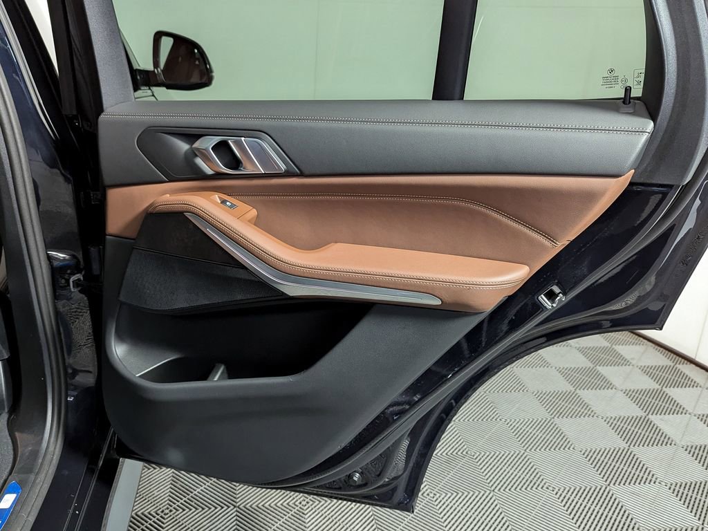 Certified 2024 BMW X5 xDrive40i w/ M Sport Package image 43