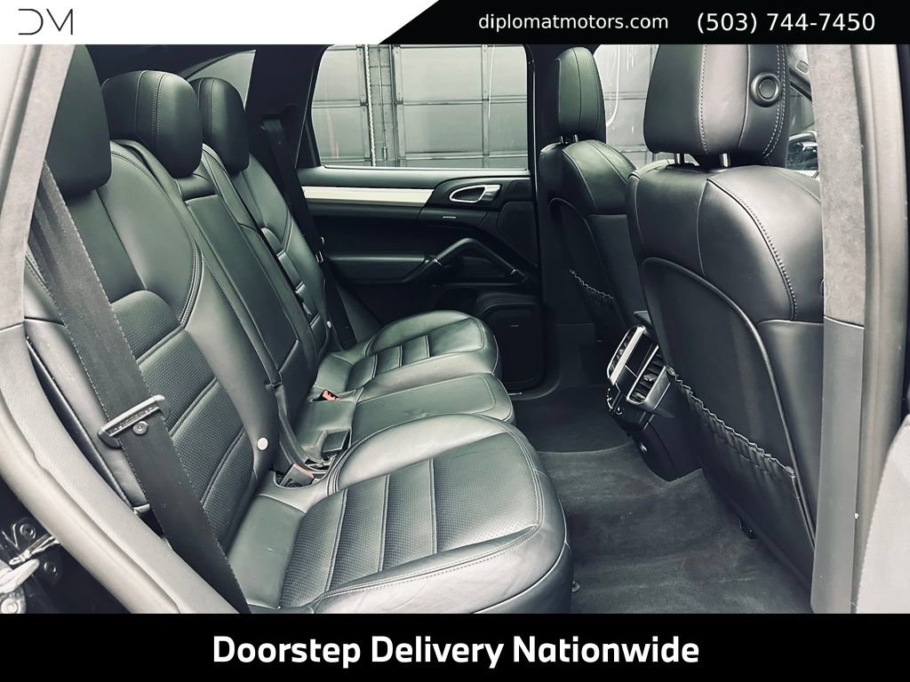 Used 2015 Porsche Cayenne Turbo AWD/4WD image 21