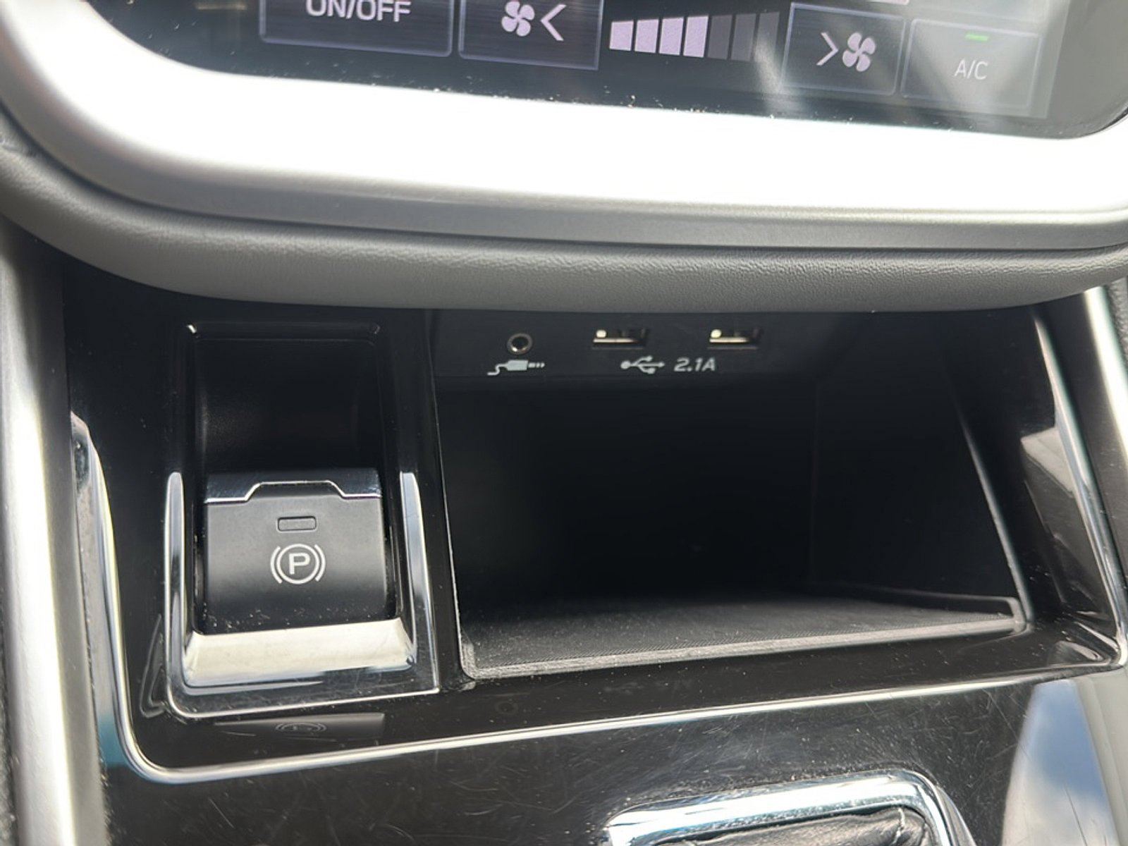 Certified 2022 Subaru Legacy Limited AWD/4WD image 38