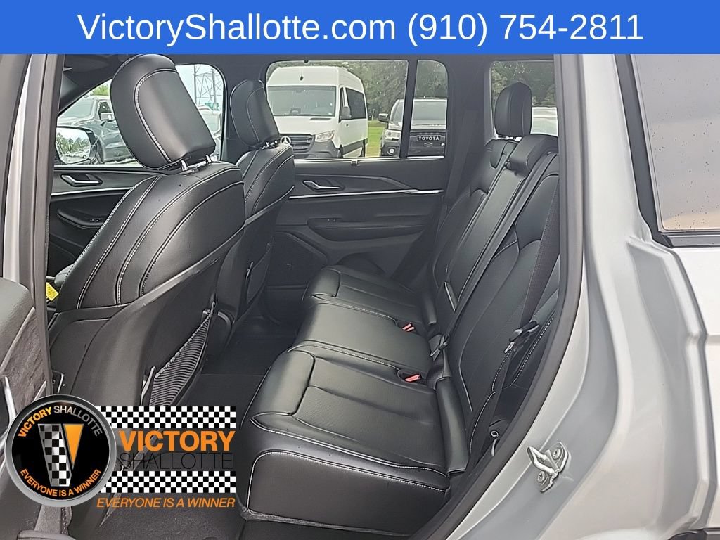 Certified 2025 Jeep Grand Cherokee Limited w/ Luxury Tech Group II AWD/4WD image 20