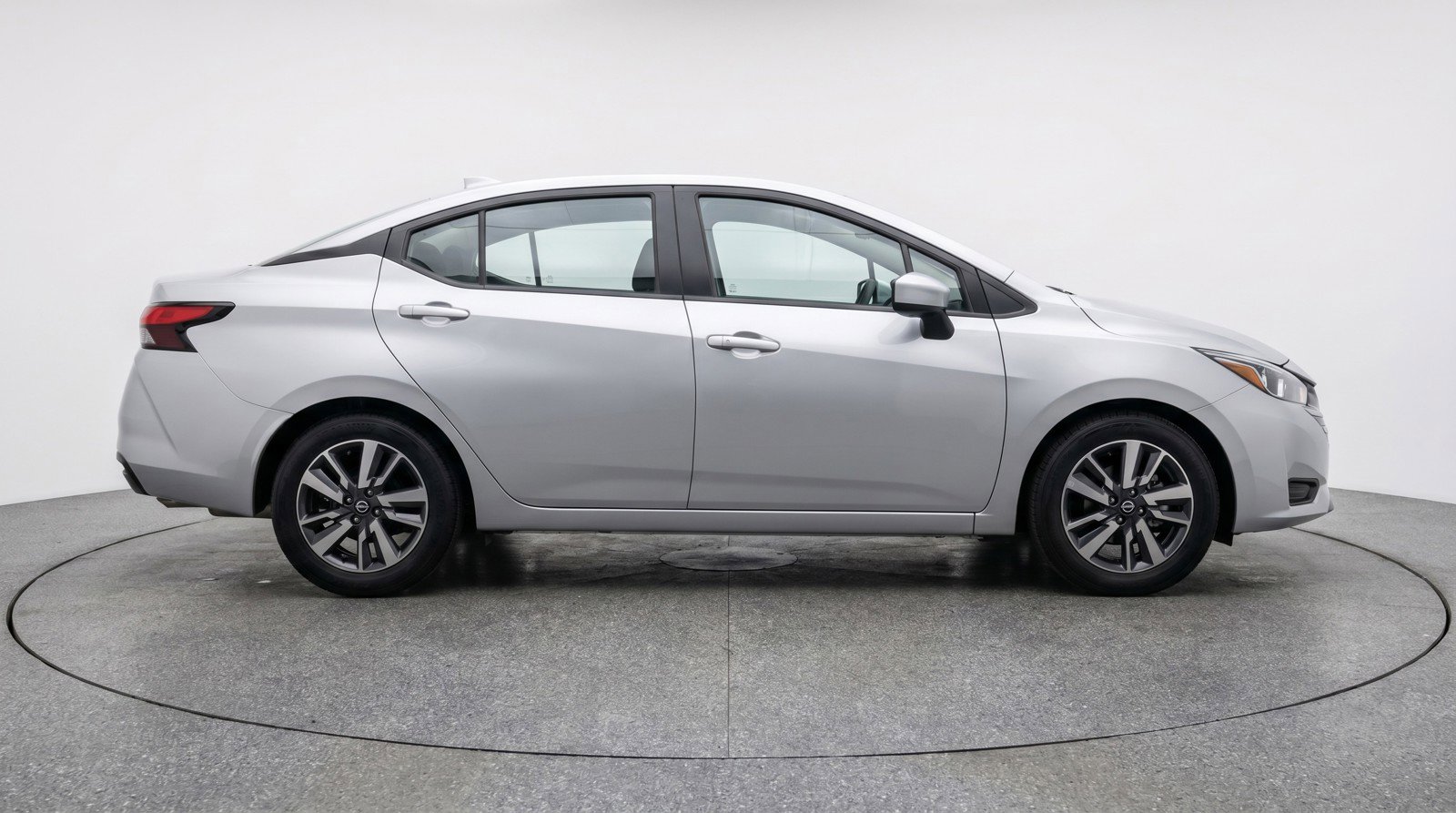 Used 2025 Nissan Versa SV FWD image 11