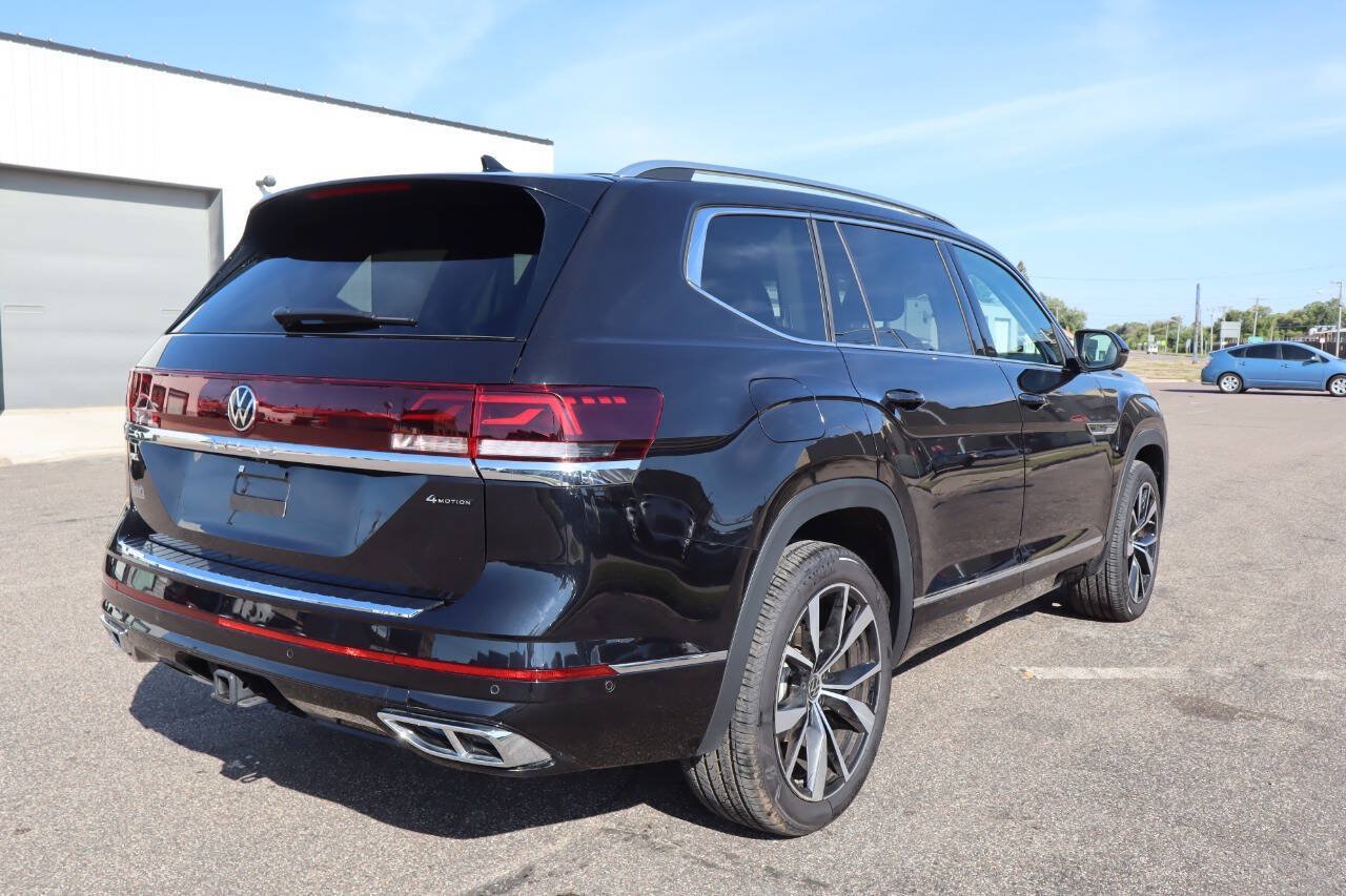 Used 2026 Volkswagen Atlas SEL Premium R-Line AWD/4WD image 3