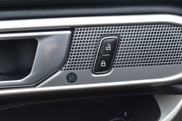 Used 2023 Ford Explorer Limited image 16