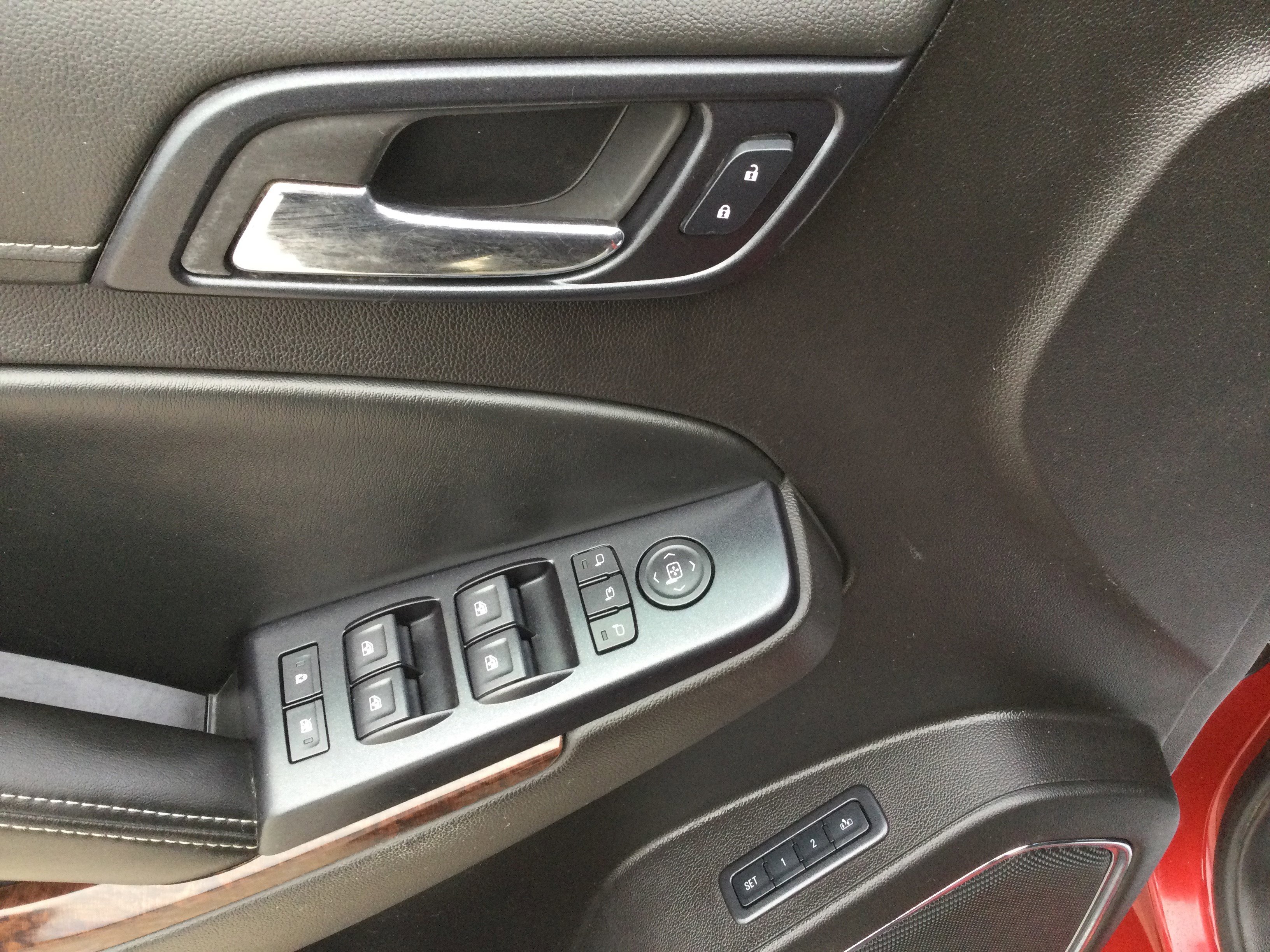 Used 2015 GMC Yukon XL SLT image 10