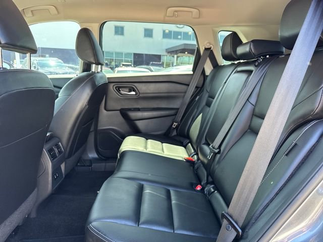 Used 2024 Nissan Rogue SL image 11