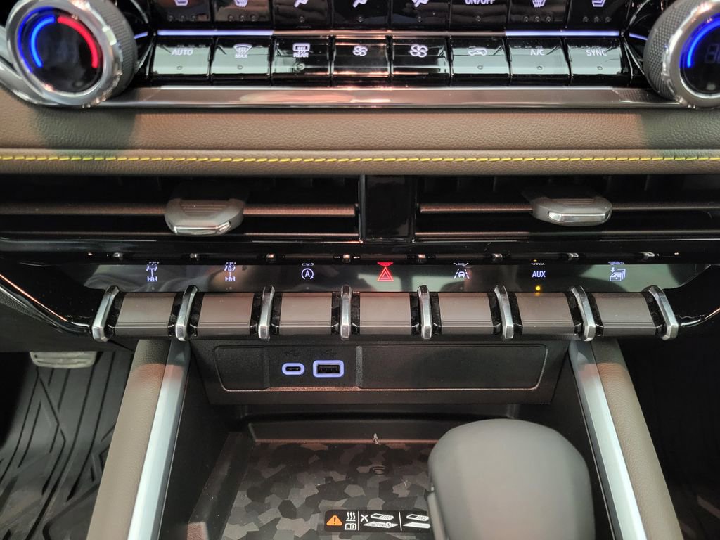 New 2026 Chevrolet Colorado ZR2 w/ Technology Package image 9