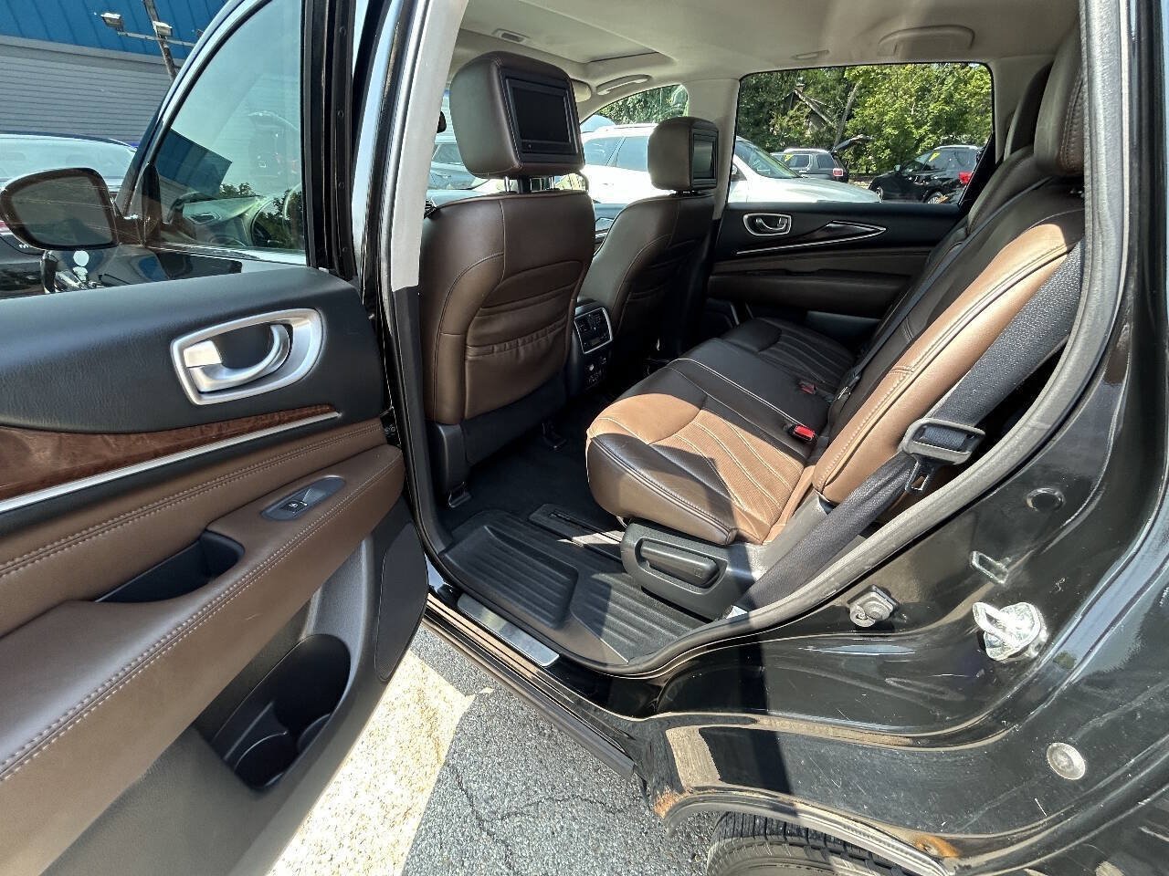 Used 2013 INFINITI JX35 AWD w/ Premium Pkg image 7