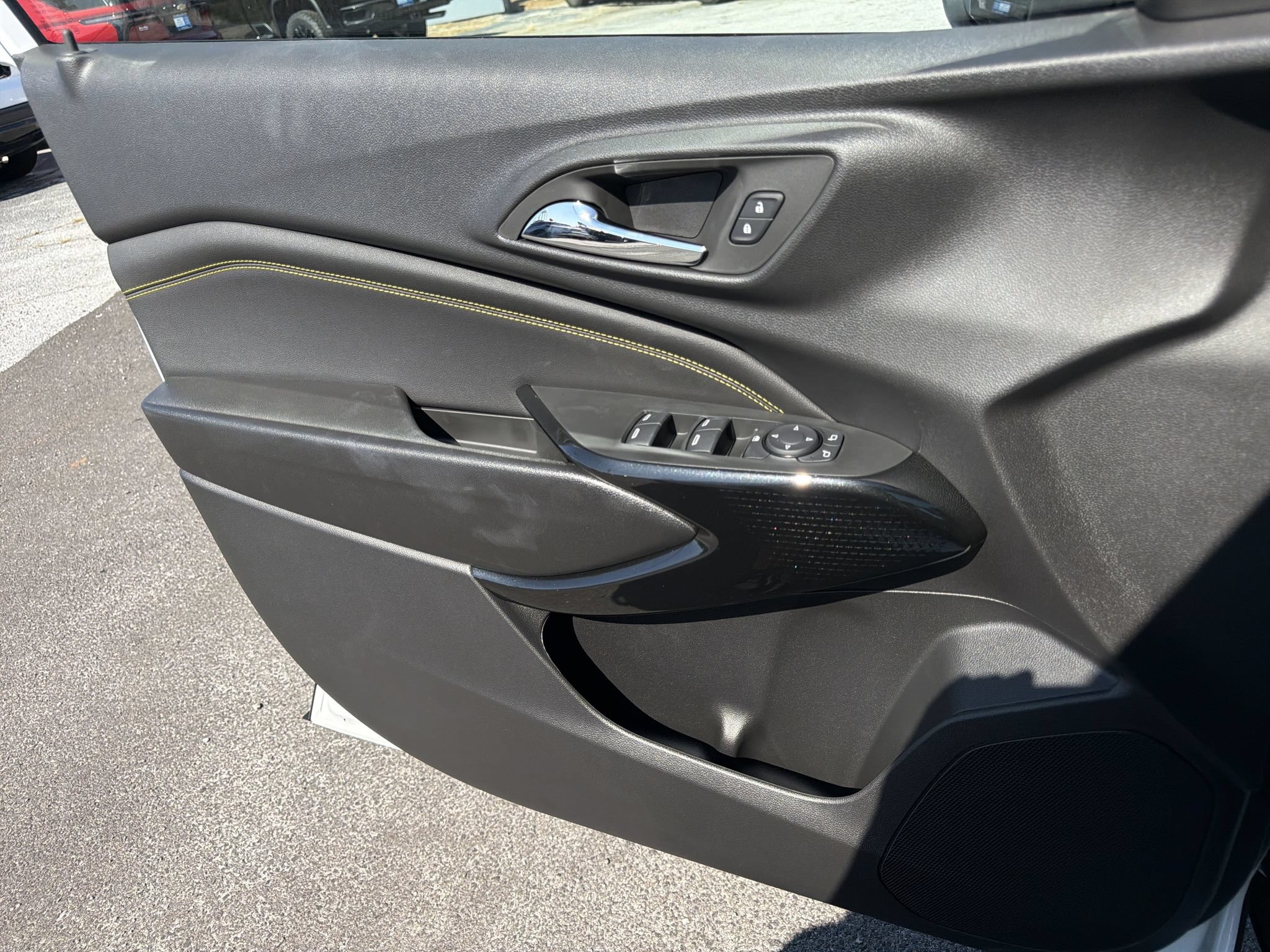 New 2026 Chevrolet Trax ACTIV w/ Sunroof Package FWD image 15