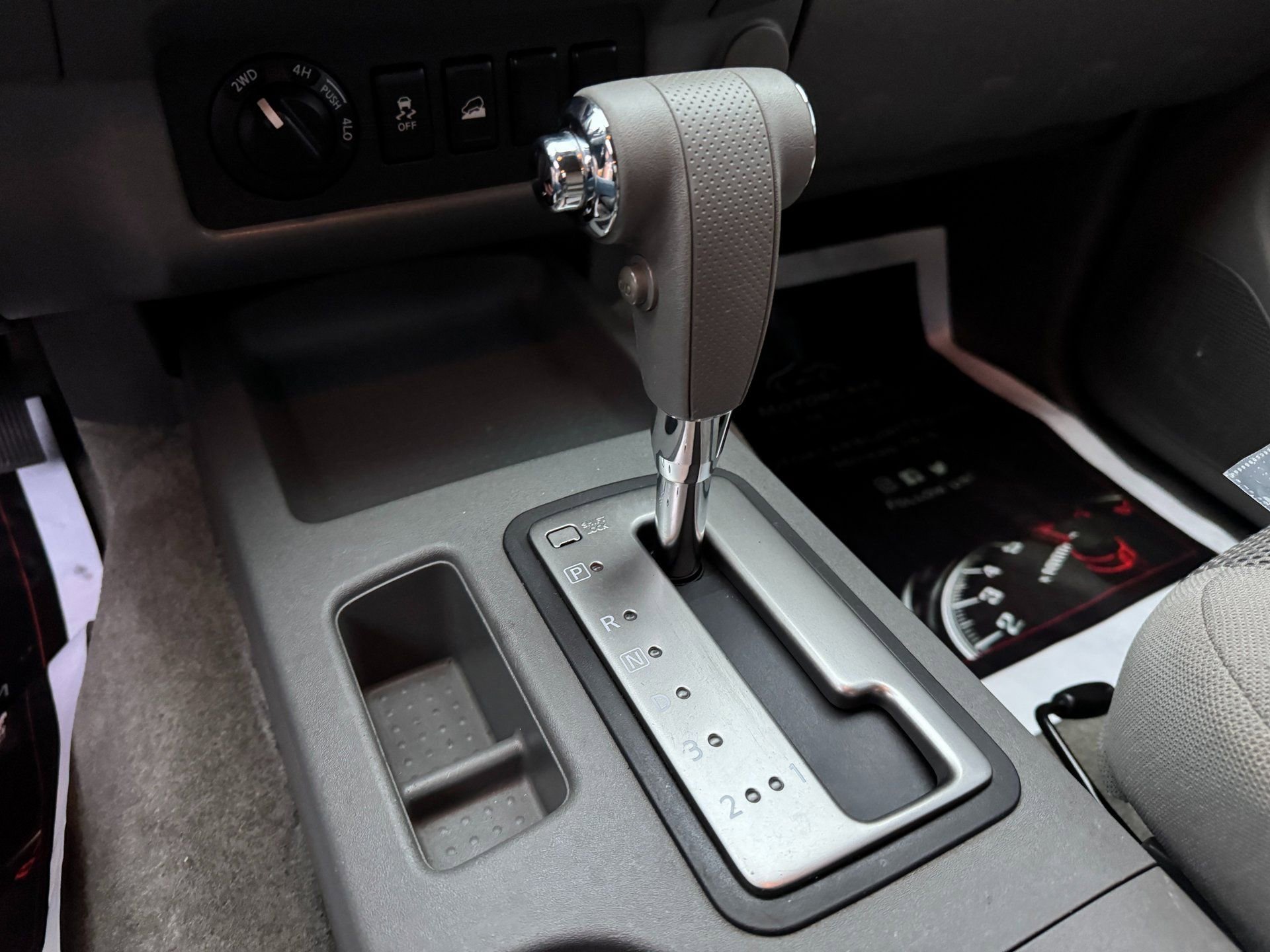 Used 2012 Nissan Frontier S image 28